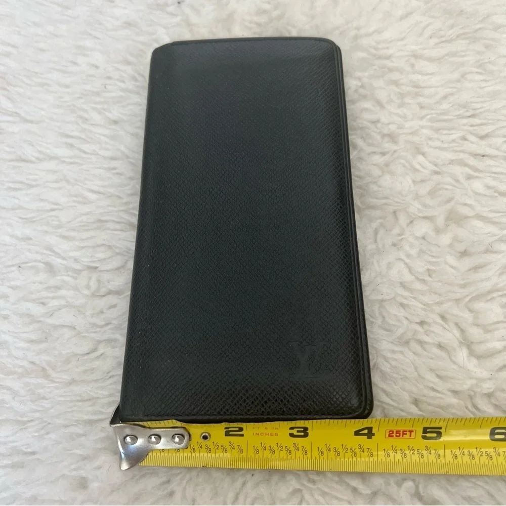 Louis Vuitton Portefeuille Taiga M32572 Black Leather SP4182 Unisex Long Wallet